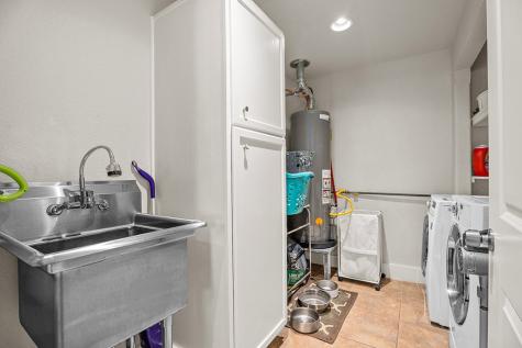 206 W Burbank Street Fredericksburg TX 78624