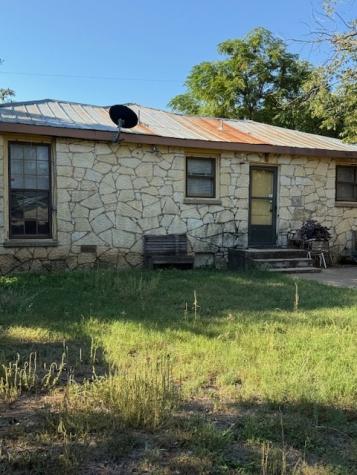 904 W College Avenue Mason TX 76856