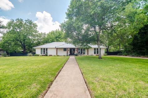 107 Glenwood Drive Fredericksburg TX 78624