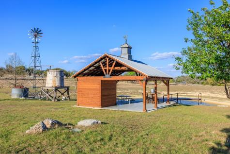 7158 S Highway 87 Fredericksburg TX 78624
