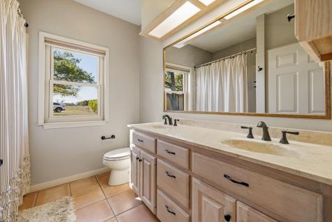 7158 S Highway 87 Fredericksburg TX 78624