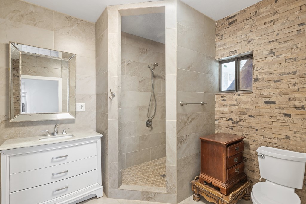 288 E Kroll Road Harper TX 78631
