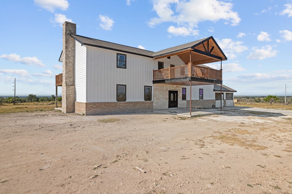 288 E Kroll Road Harper TX 78631