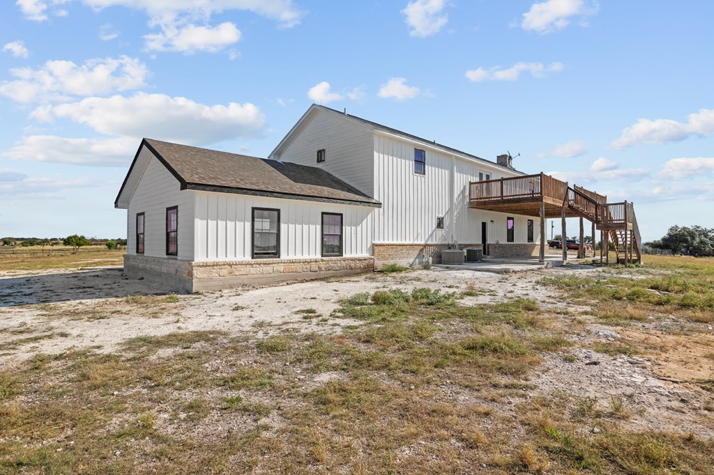 288 E Kroll Road Harper TX 78631