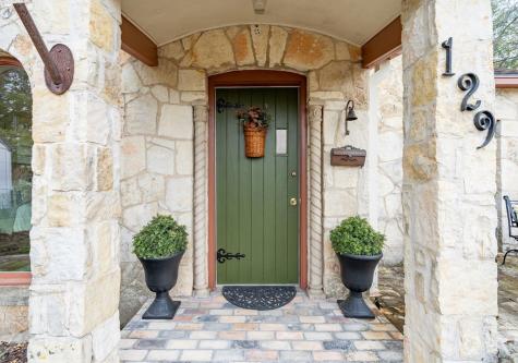 129 E Evergreen Boerne TX 78006