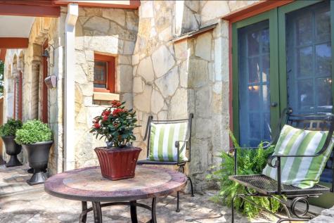 129 E Evergreen Boerne TX 78006