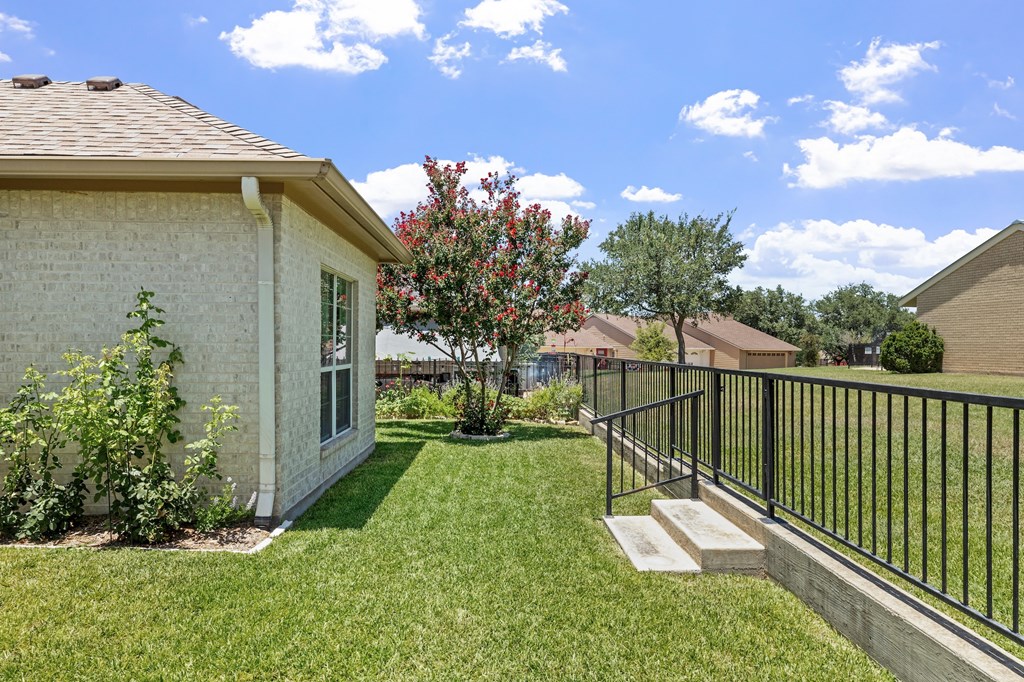 444 Summit Circle Fredericksburg TX 78624