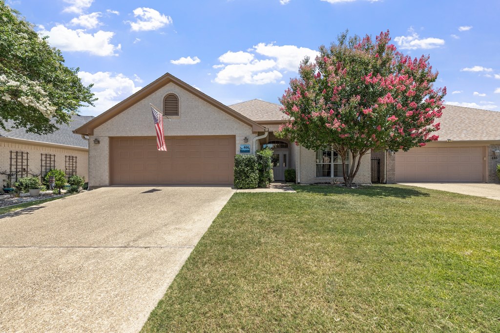 444 Summit Circle Fredericksburg TX 78624