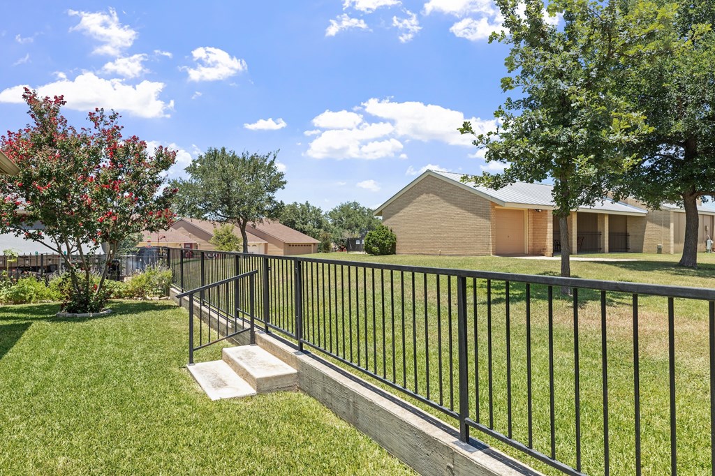 444 Summit Circle Fredericksburg TX 78624
