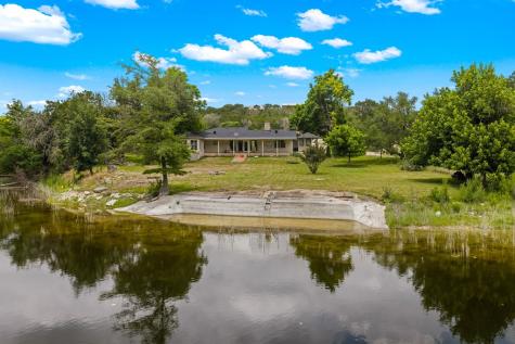 240 Aqua Vista Drive Kerrville TX 78028
