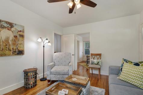 305 S Bowie Fredericksburg TX 78624