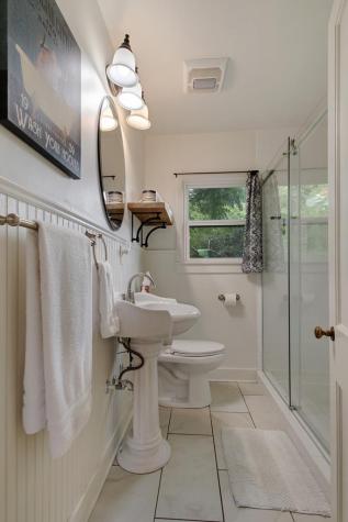305 S Bowie Fredericksburg TX 78624