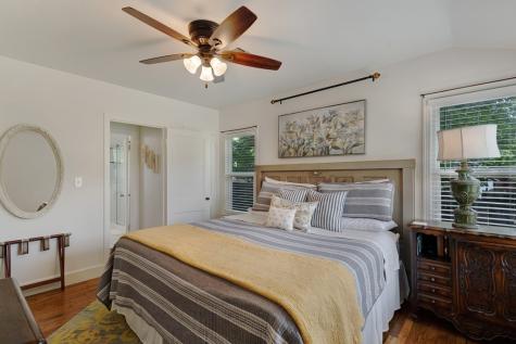 305 S Bowie Fredericksburg TX 78624