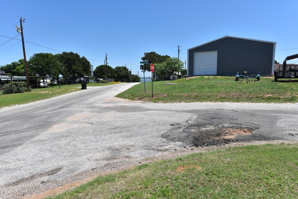 847 Ridgeway Tow TX 78672