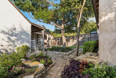 104 E Austin Street Fredericksburg TX 78624