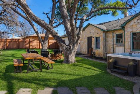 502 N Orange Street Fredericksburg TX 78624