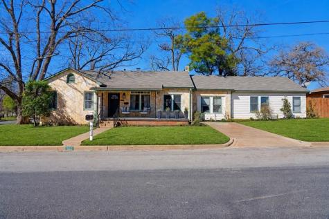 502 N Orange Street Fredericksburg TX 78624