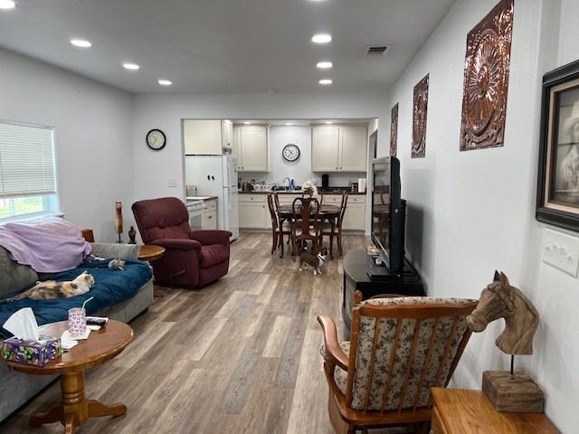 806 W 6th Street Brady TX 76825
