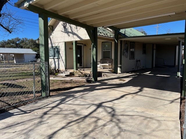 806 W 6th Street Brady TX 76825