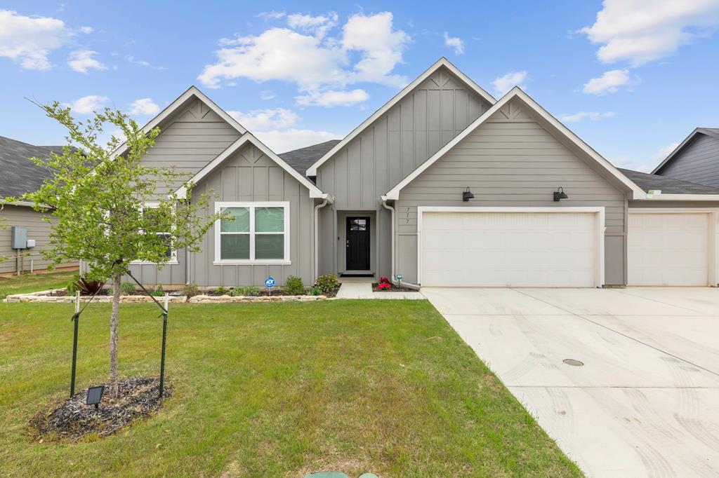 717 Grace Lane Fredericksburg TX 78624