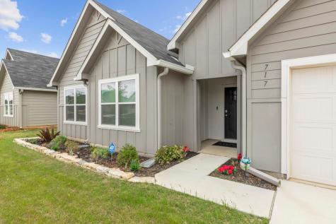 717 Grace Lane Fredericksburg TX 78624