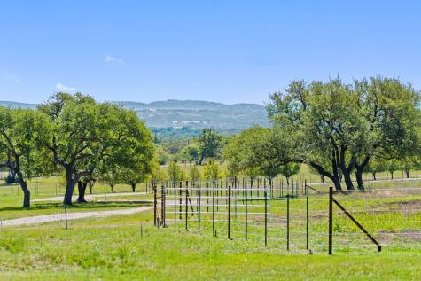 784 Ranch Road 2721 Johnson City TX 78636