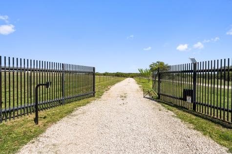 784 Ranch Road 2721 Johnson City TX 78636