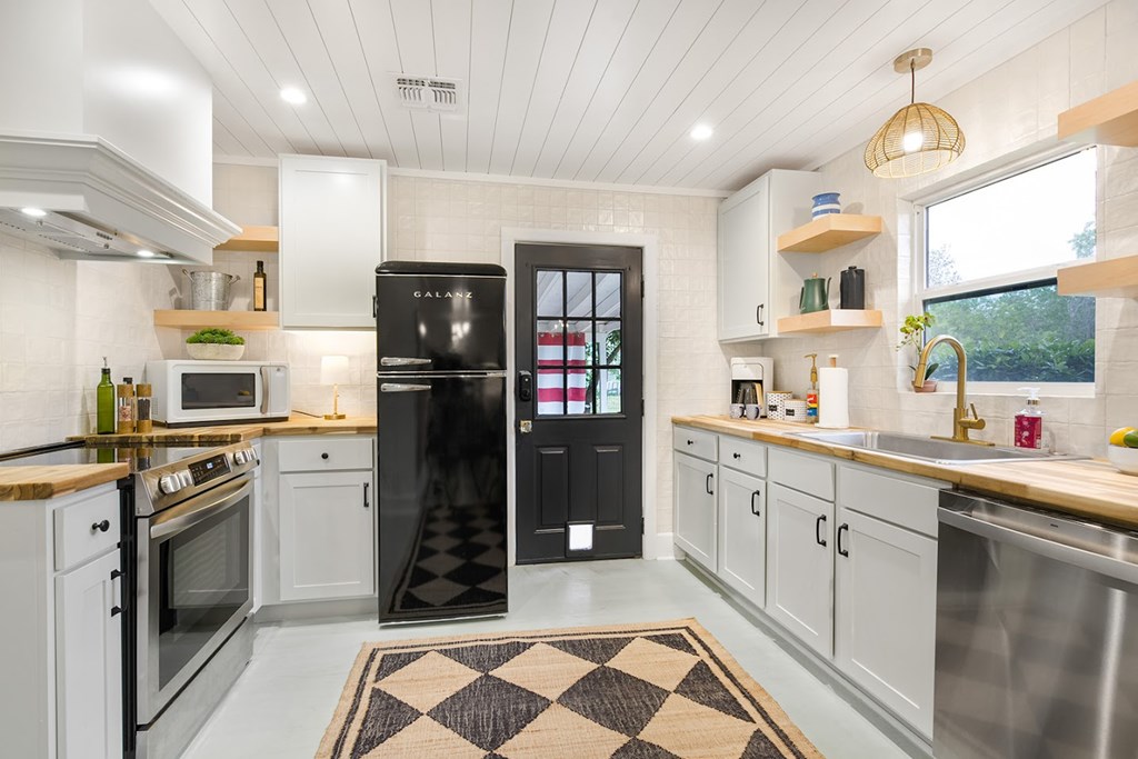 406 Bluebonnet Fredericksburg TX 78624