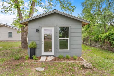 114 W Morse Street Fredericksburg TX 78624