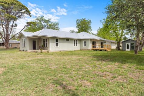 114 W Morse Street Fredericksburg TX 78624