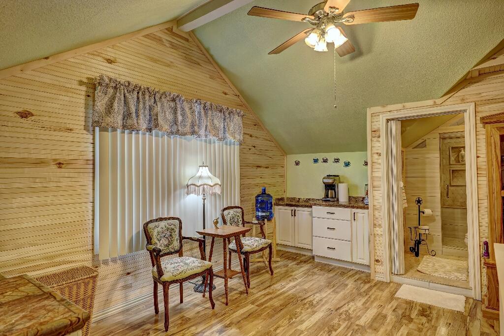 101 N 11th Street Junction TX 76849