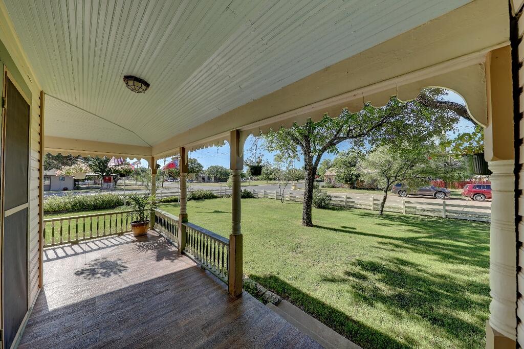 101 N 11th Street Junction TX 76849