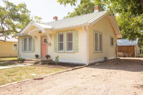 213 Mistletoe Street Fredericksburg TX 78624