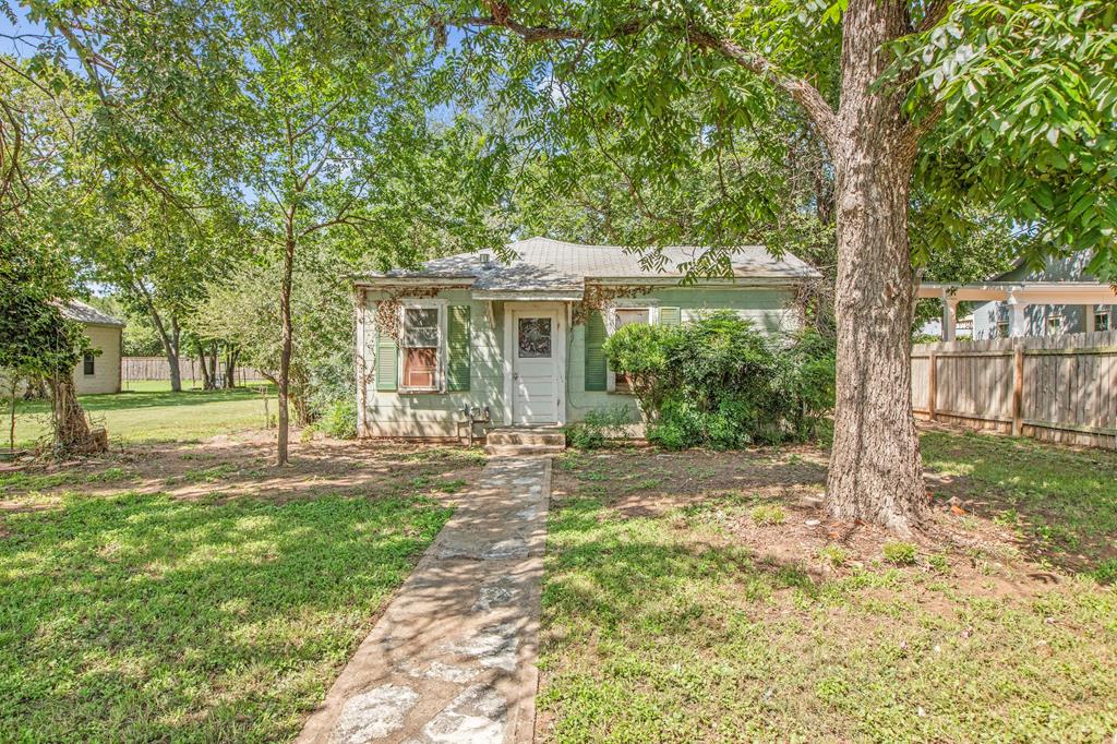 306 E College Street Fredericksburg TX 78624