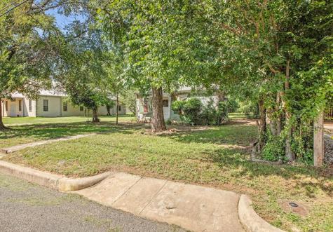 306 E College Street Fredericksburg TX 78624