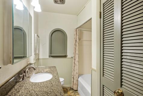 811 Franklin Fredericksburg TX 78624