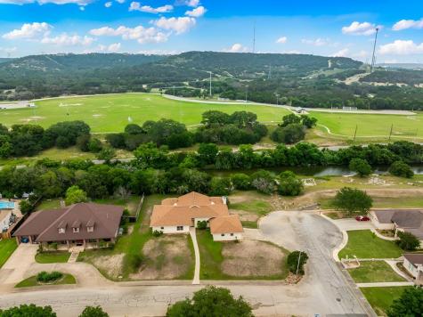 1019 Creek Run Kerrville TX 78028