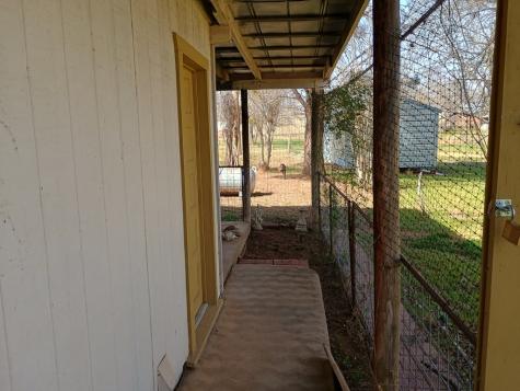 316 S Live Oak Street Mason TX 76856