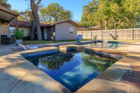 106 Bobwhite Trail Fredericksburg TX 78624