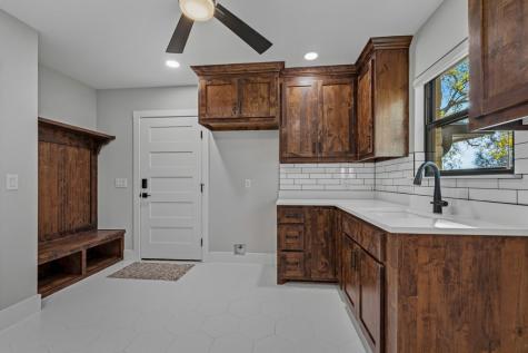 2404 W Commerce Street San Saba TX 76869