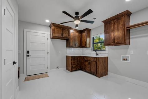 2404 W Commerce Street San Saba TX 76869
