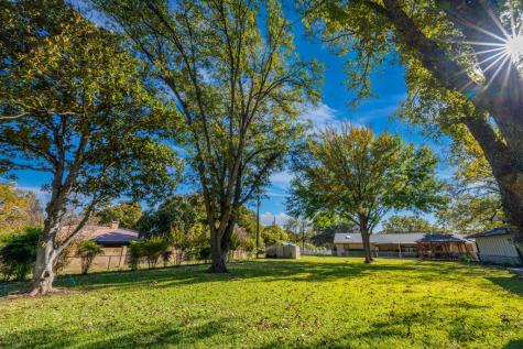 2404 W Commerce Street San Saba TX 76869