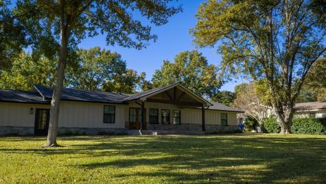 2404 W Commerce Street San Saba TX 76869