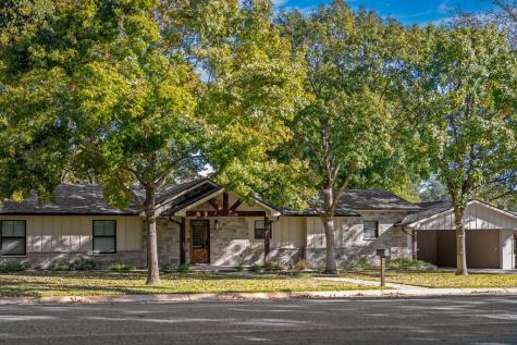 2404 W Commerce Street San Saba TX 76869