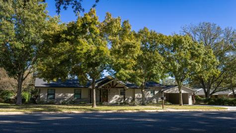 2404 W Commerce Street San Saba TX 76869
