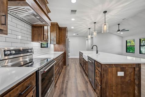 2404 W Commerce Street San Saba TX 76869