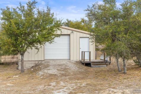232 Crooked Oak Lane Round Mountain TX 78663