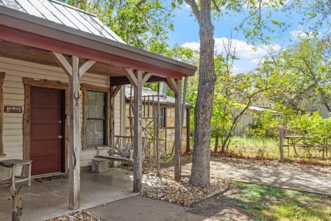207 S Bowie Fredericksburg TX 78624