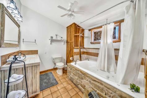 207 S Bowie Fredericksburg TX 78624