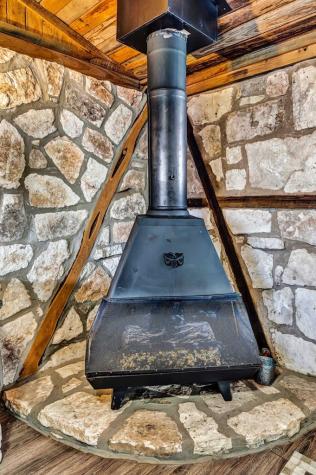 207 S Bowie Fredericksburg TX 78624